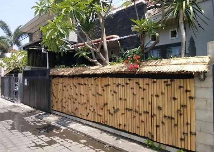 Nyoman Bali House Ferienhaus Seminyak